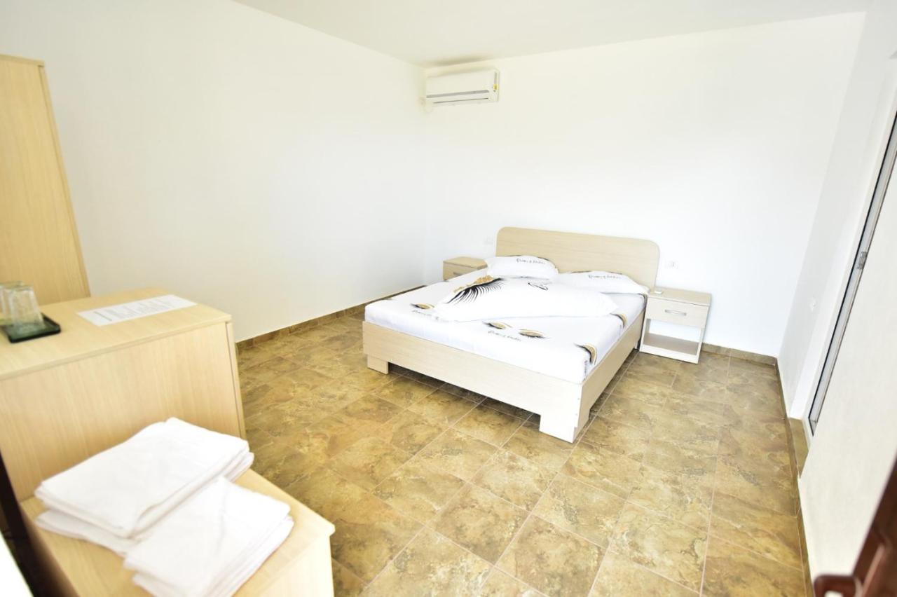 Casa Ryn Hotel Vama Veche Buitenkant foto